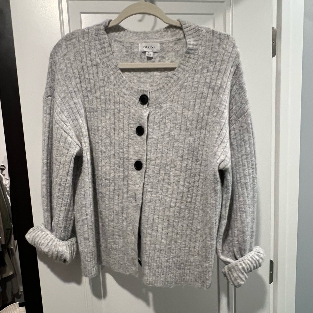 Evereve oversized cardigan -size medium but fits like a large.